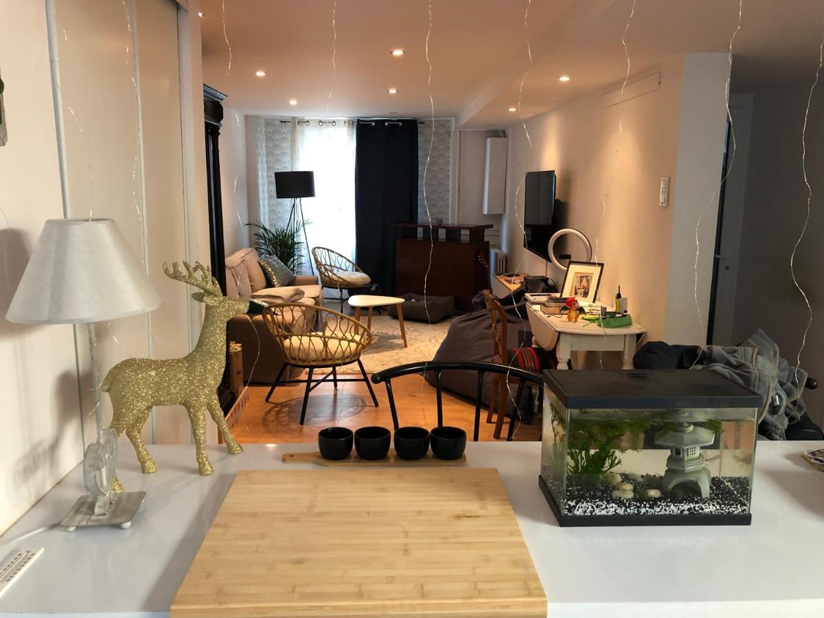 Agreable Maison De Ville ,Calme Avec Tous Les Commerces A 150M シェルブール・アン・コタンタン エクステリア 写真